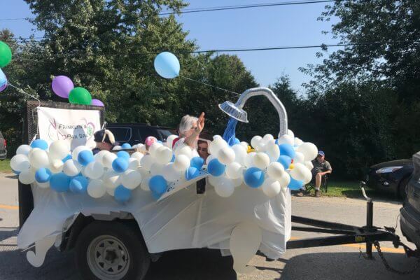 Best Business Float: Franklyn's Paw Spa